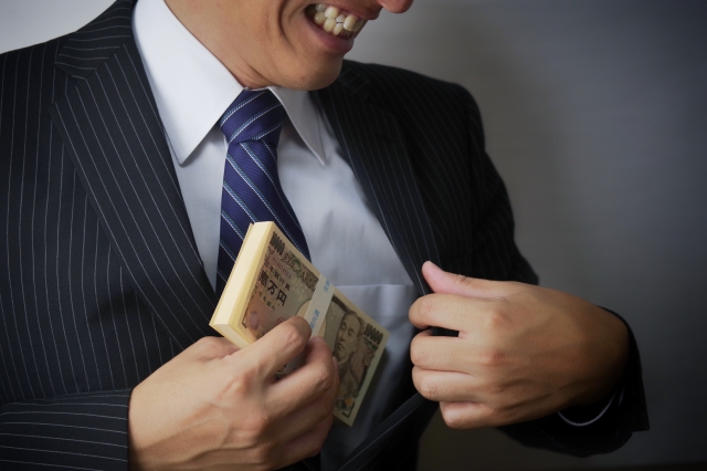 闇金業者は懐にお金を入れる。東温市で弁護士に無料相談して解決へ